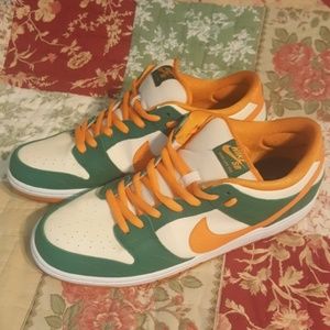 Nike Dunk Low Sneakers